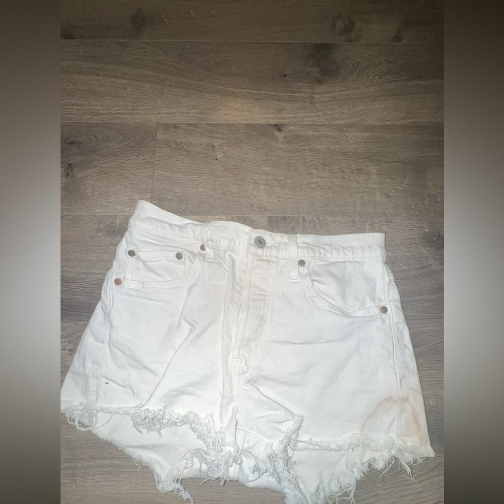 White 501 Jean Short Cutoffs size 28